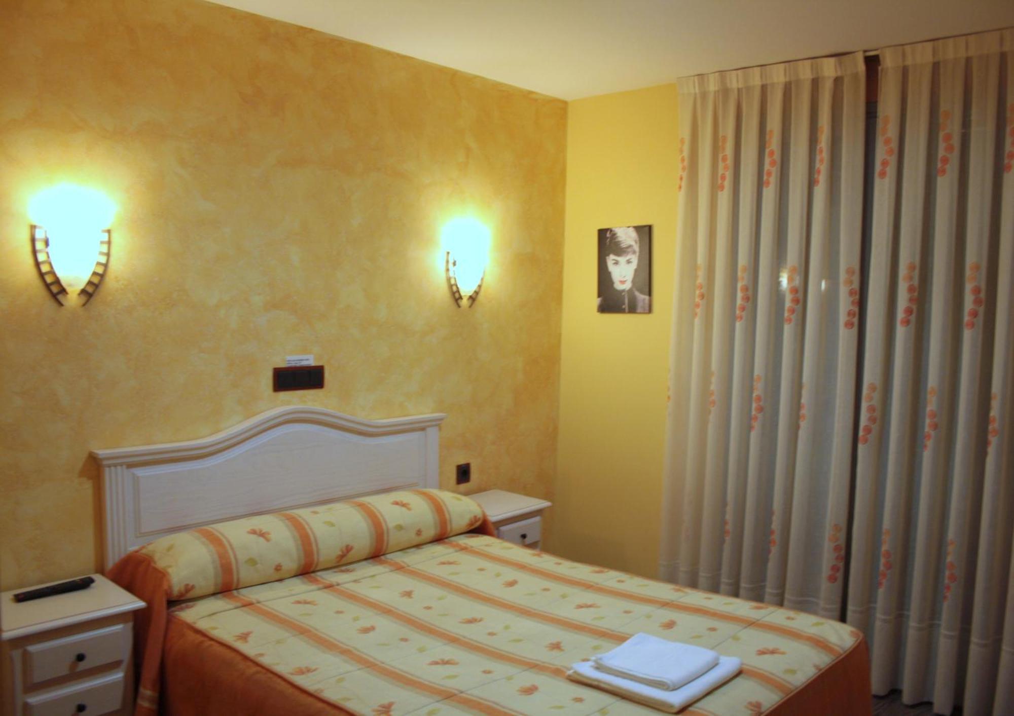 Hostal Regio — Photos 2